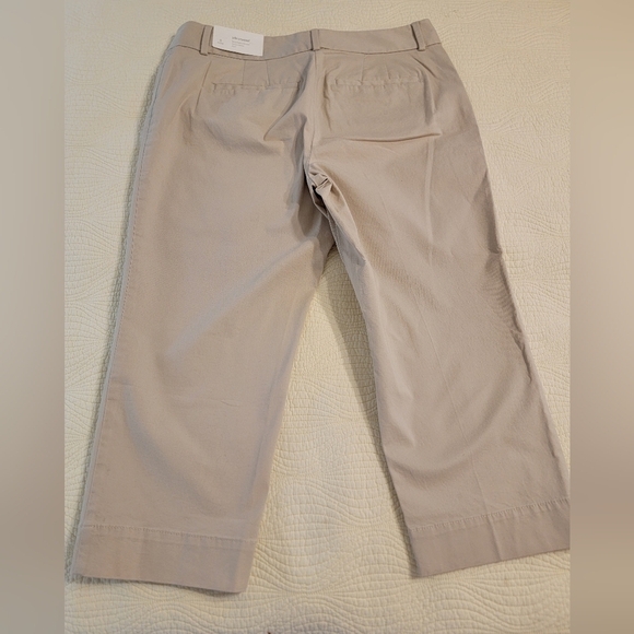 NWT Loft Ladies Julie Cropped Khaki Pant - Picture 3 of 4